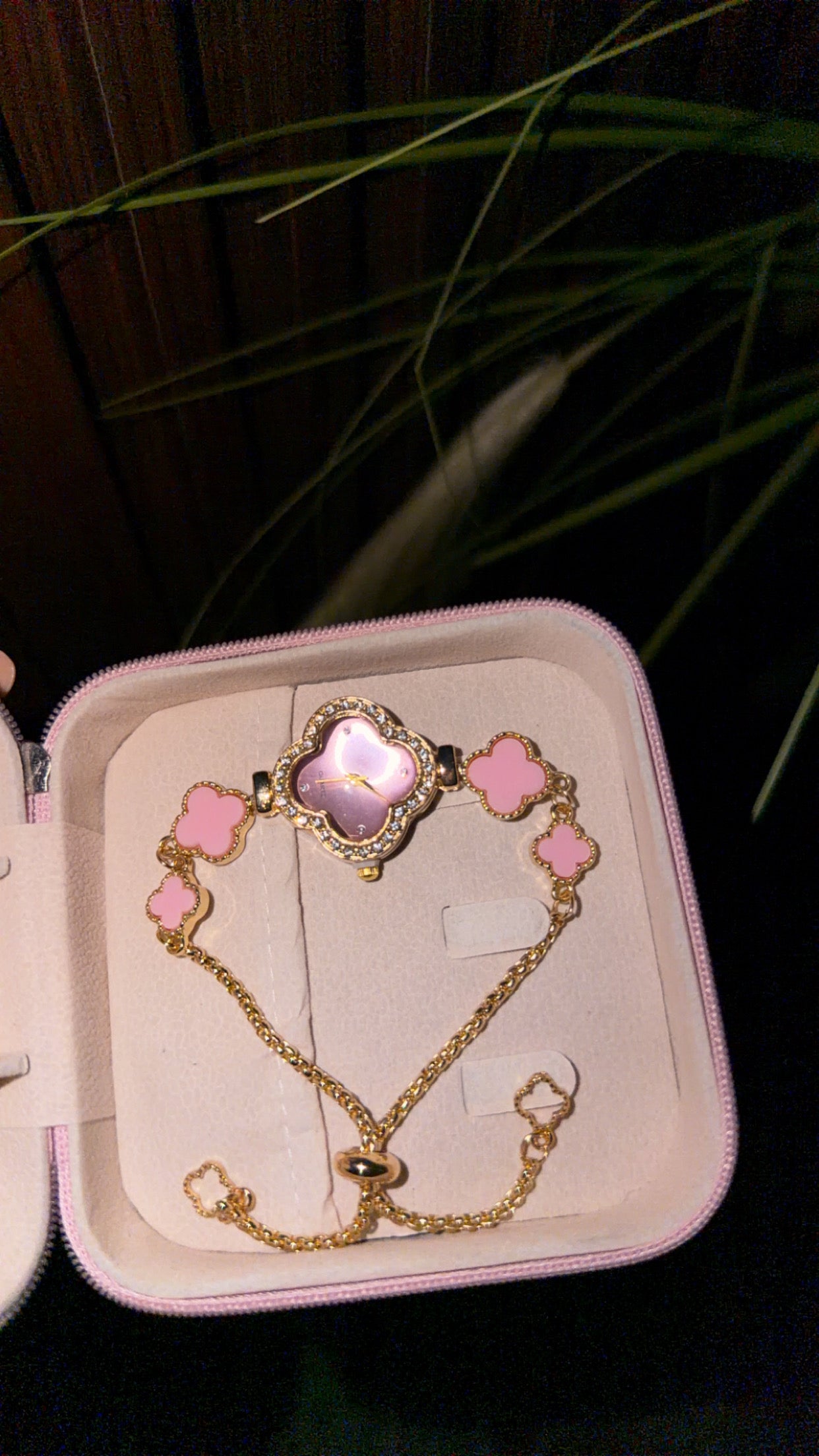 Alhambra watch pink with gold