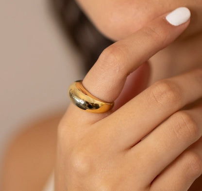 Gold chunky ring
