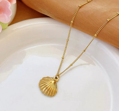 Seashell necklace