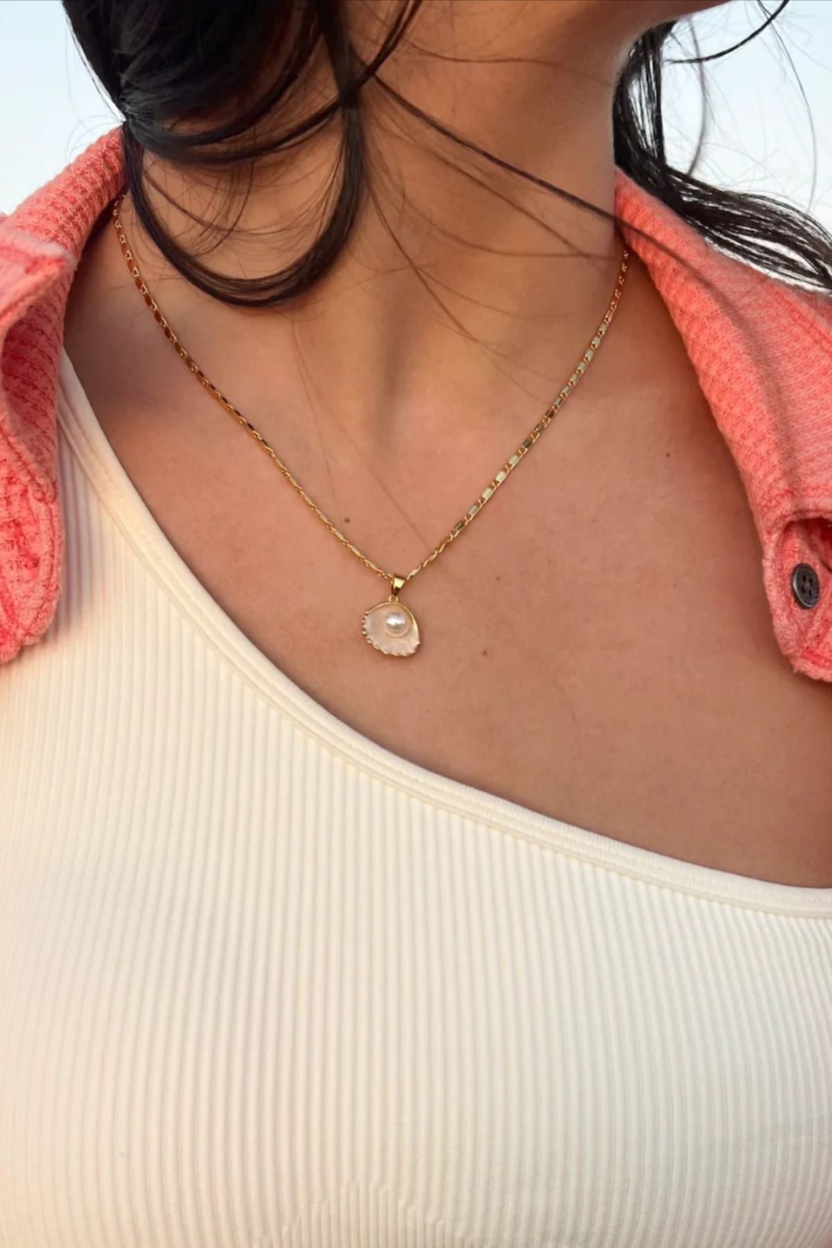The viral Meribella necklace